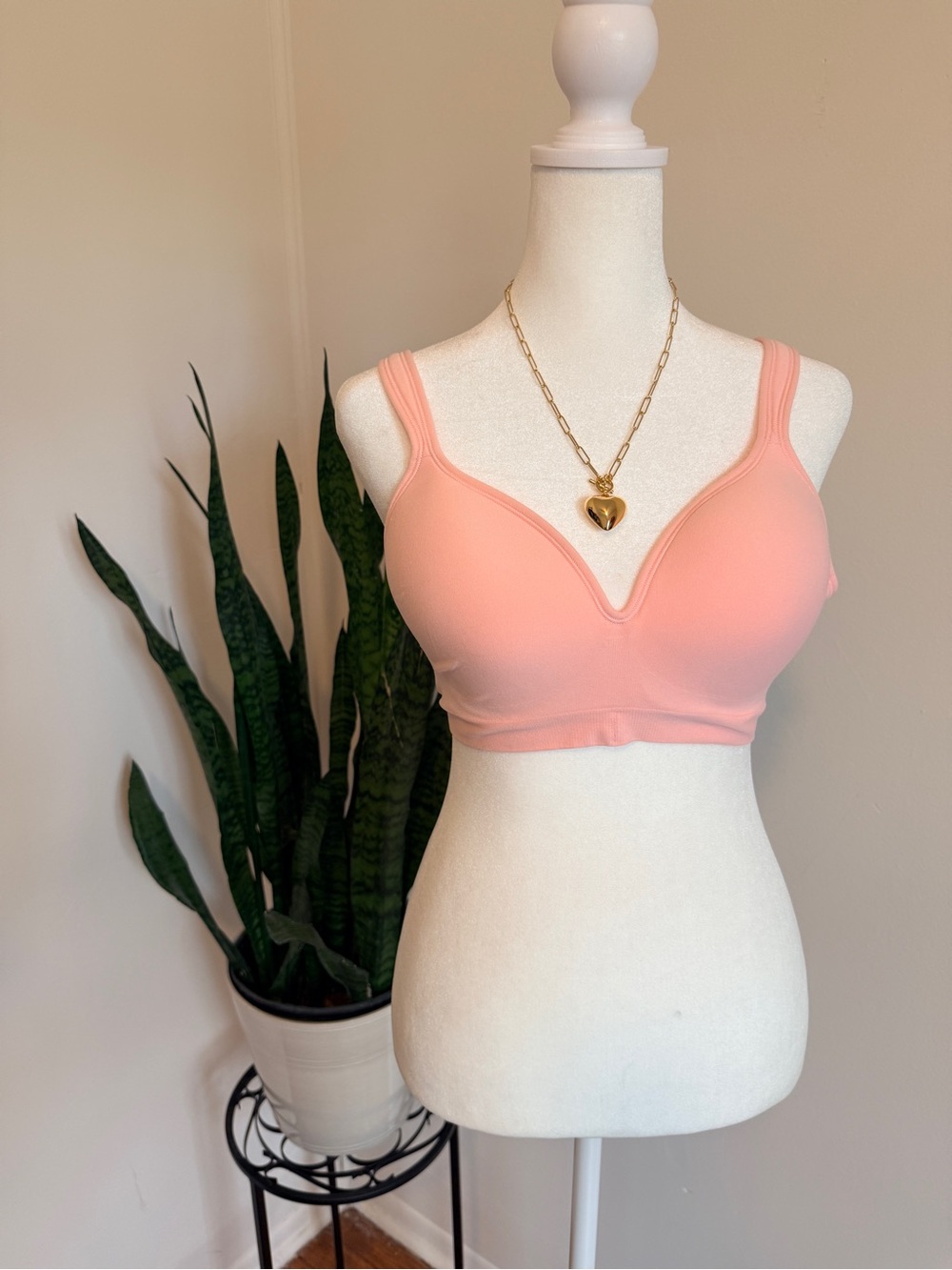 Underoutfit | The Perfect Neckline Wireless Bra (460), Crystal Rose